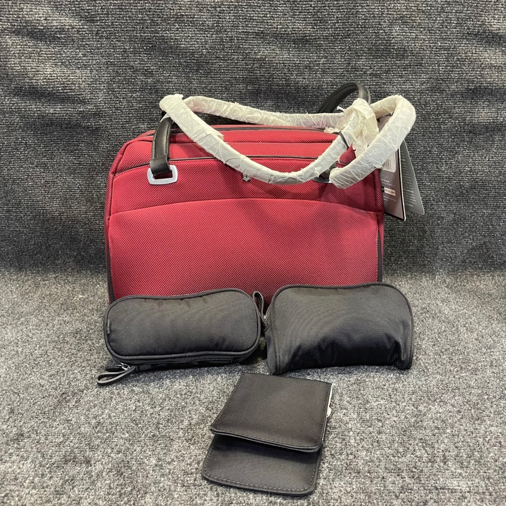 NWT Victorinox 31813 Tourbach SE Collection Red SE Beauty Tote SE Cosmetic Bag